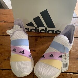 Womens size 10 Adidas Puremotion sneakers